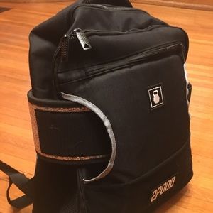 2POOD PERFORMANCE BACKPACK (W/ BELT LOOP)